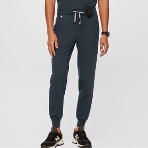FIGS Men's Tansen Jogger Scrub Pants in Dark Harbor Size M/T